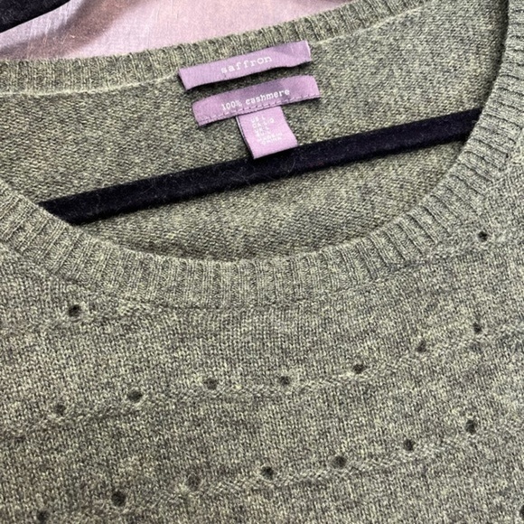 100% Cashmere Sweater Size L - Picture 2 of 4